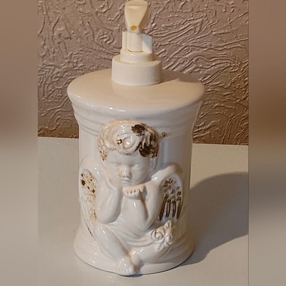 JUBILEE Cherubs Lotion Bottle - Cream & Gold